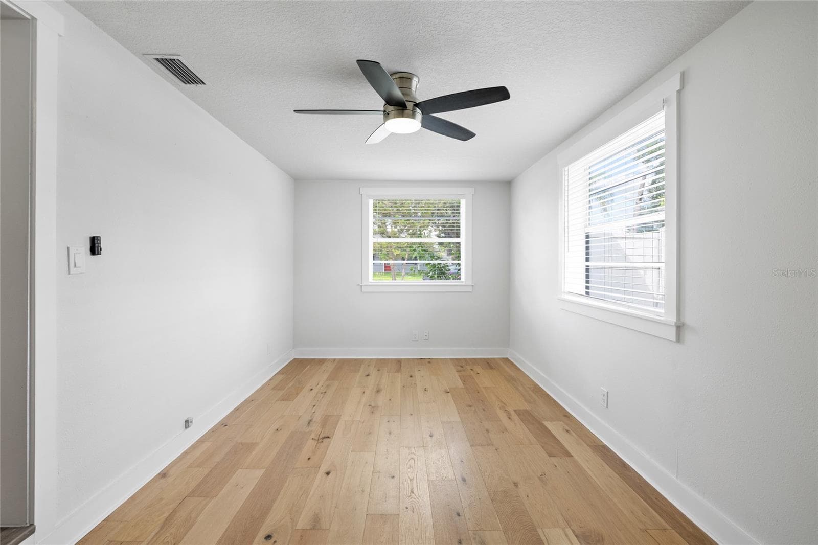 family living ROOm - 4232 W BAY VIEW AVE, TAMPA