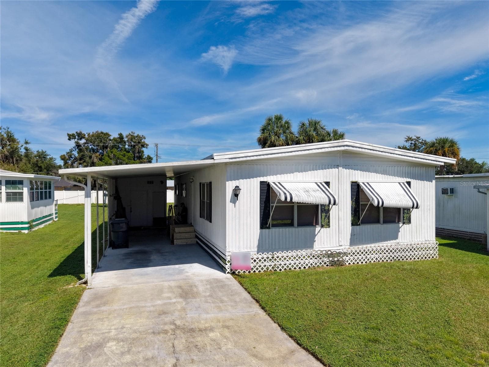 Mobile Home at 3019 REDBUD LN, LAKELAND, photo 3 of 31
