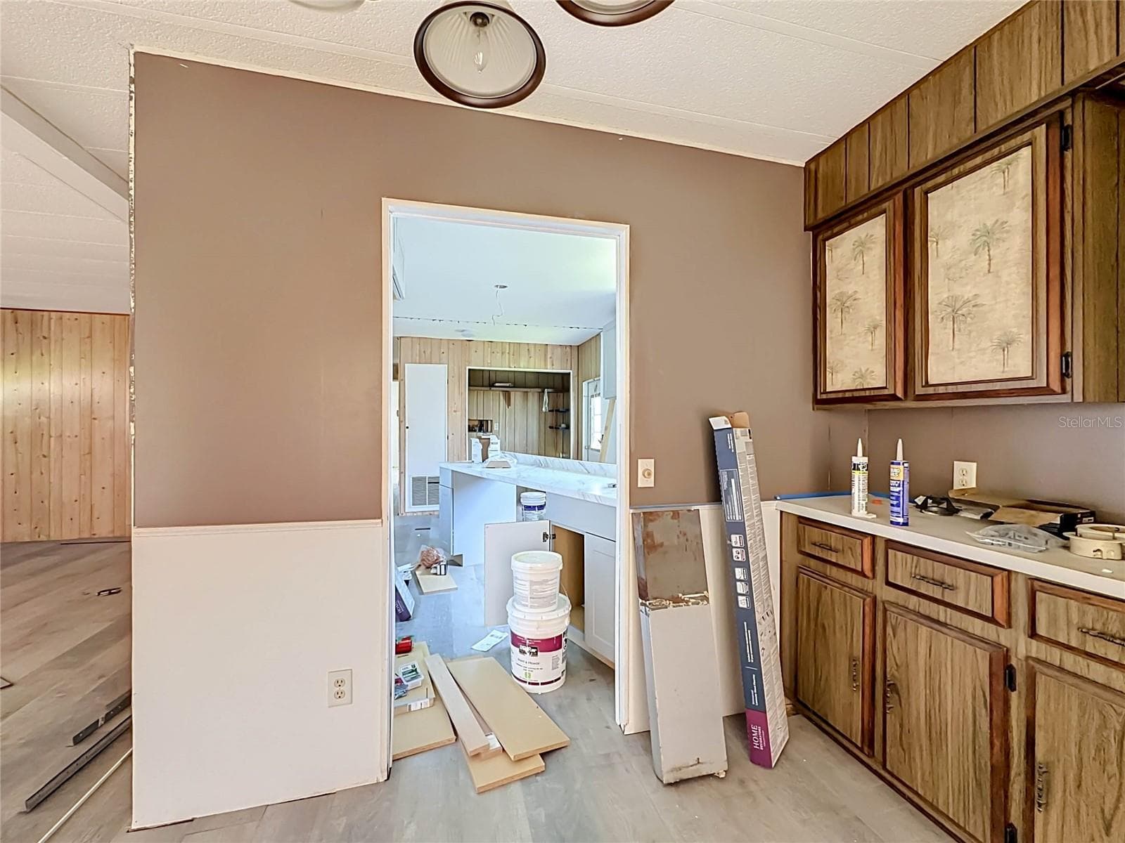 Mobile Home at 3019 REDBUD LN, LAKELAND, photo 11 of 31