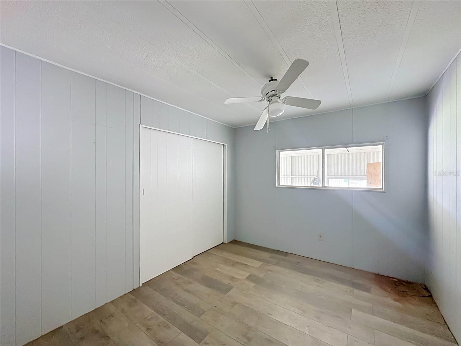 Mobile Home at 3019 REDBUD LN, LAKELAND, photo 16 of 31