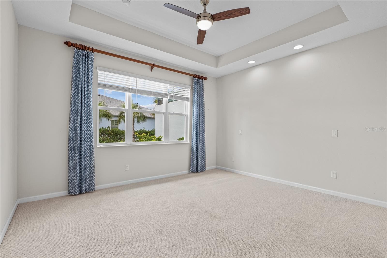 Large Primary Retreat - 466 MARGARITAVILLE AVE, DAYTONA BEACH