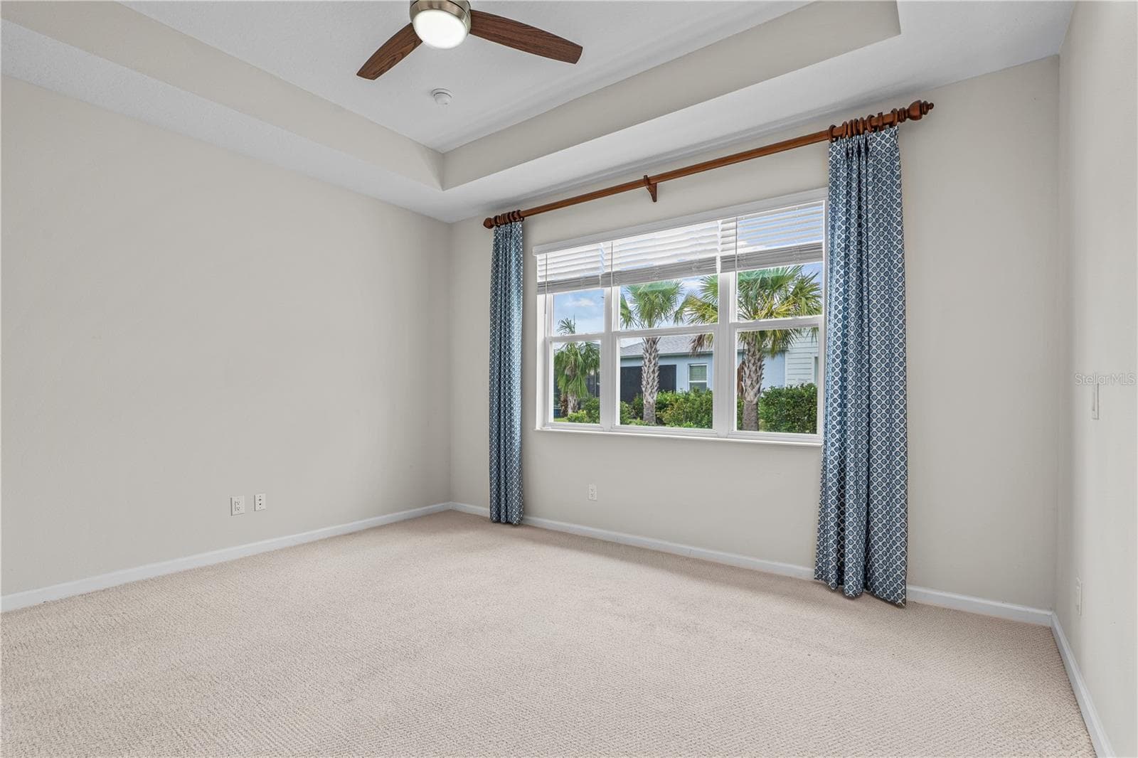 Tray Ceilings - 466 MARGARITAVILLE AVE, DAYTONA BEACH