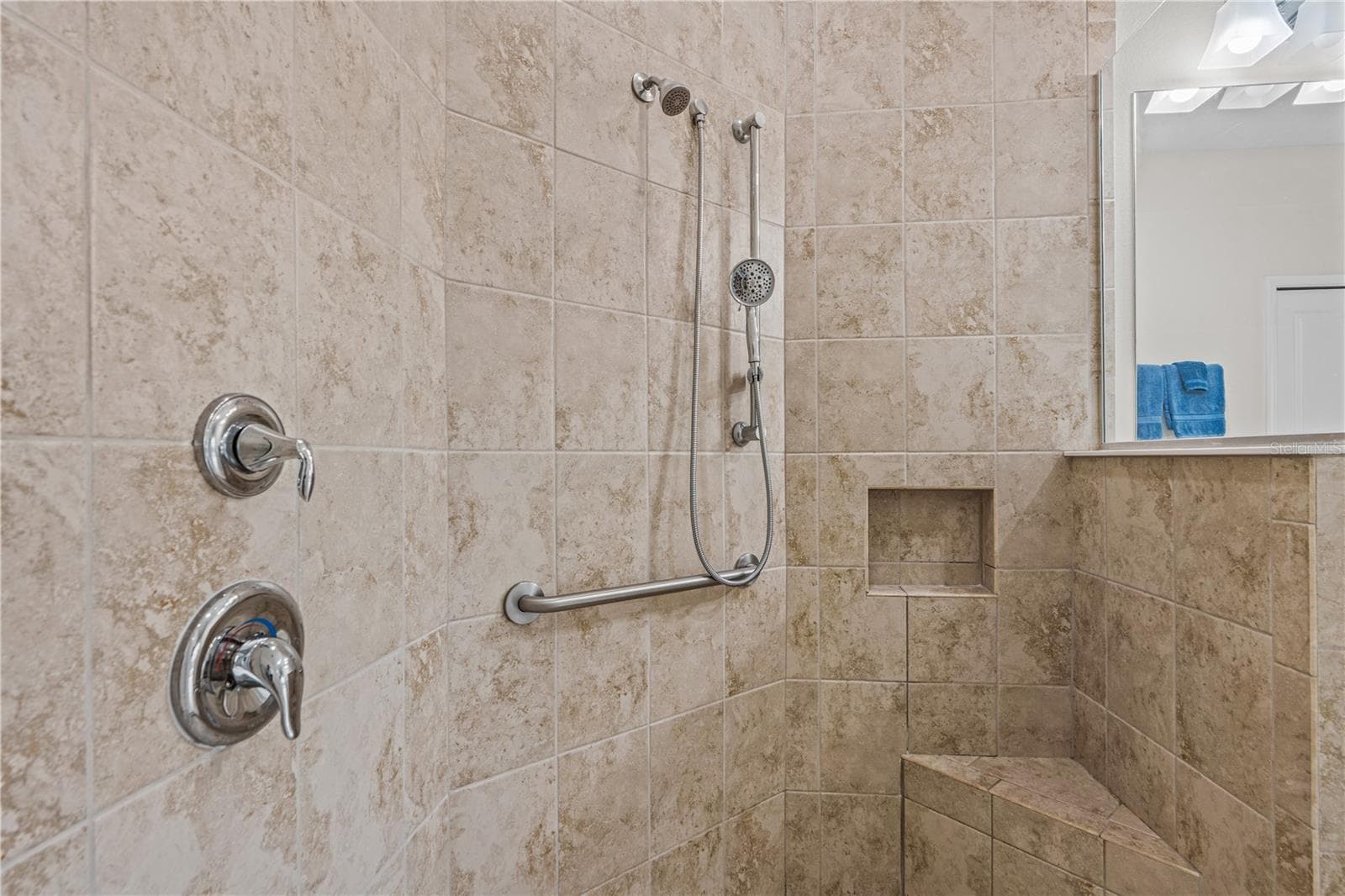 Luxurious Shower - 466 MARGARITAVILLE AVE, DAYTONA BEACH