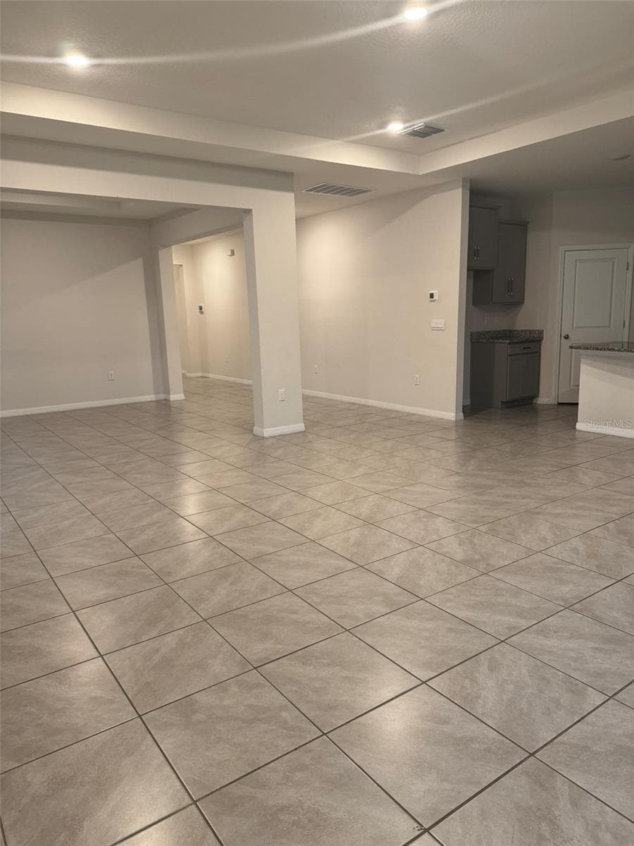 Single Family Residence at 12463 SHINING WILLOW ST, RIVERVIEW, photo 9 of 32