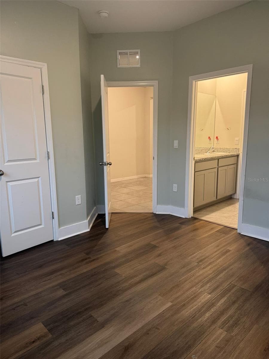Single Family Residence at 12463 SHINING WILLOW ST, RIVERVIEW, photo 11 of 32
