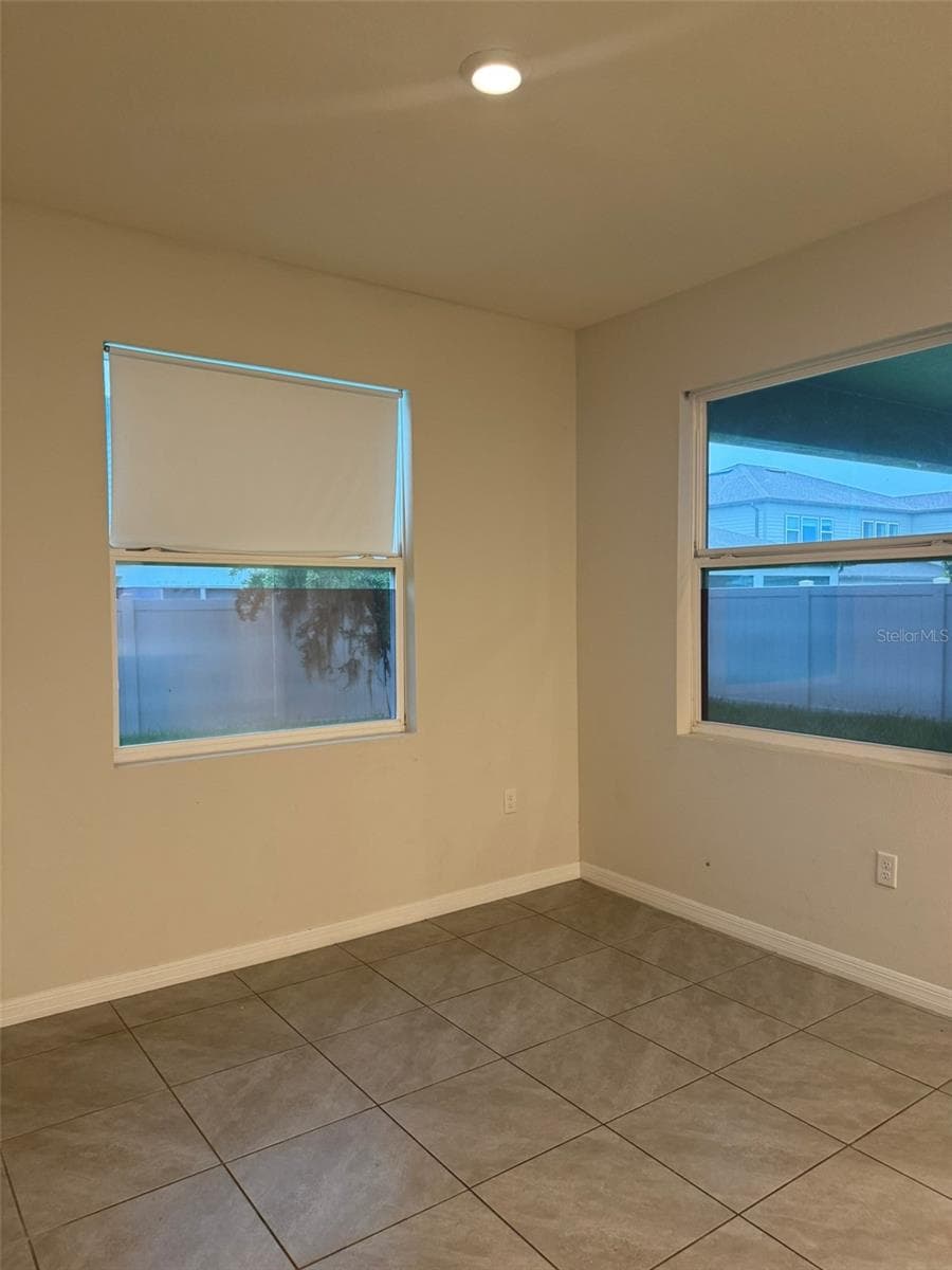 Single Family Residence at 12463 SHINING WILLOW ST, RIVERVIEW, photo 18 of 32