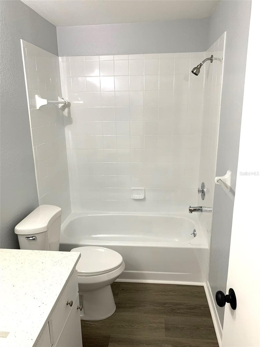 Duplex at 5647 59TH WAY N, ST PETERSBURG, photo 17 of 23