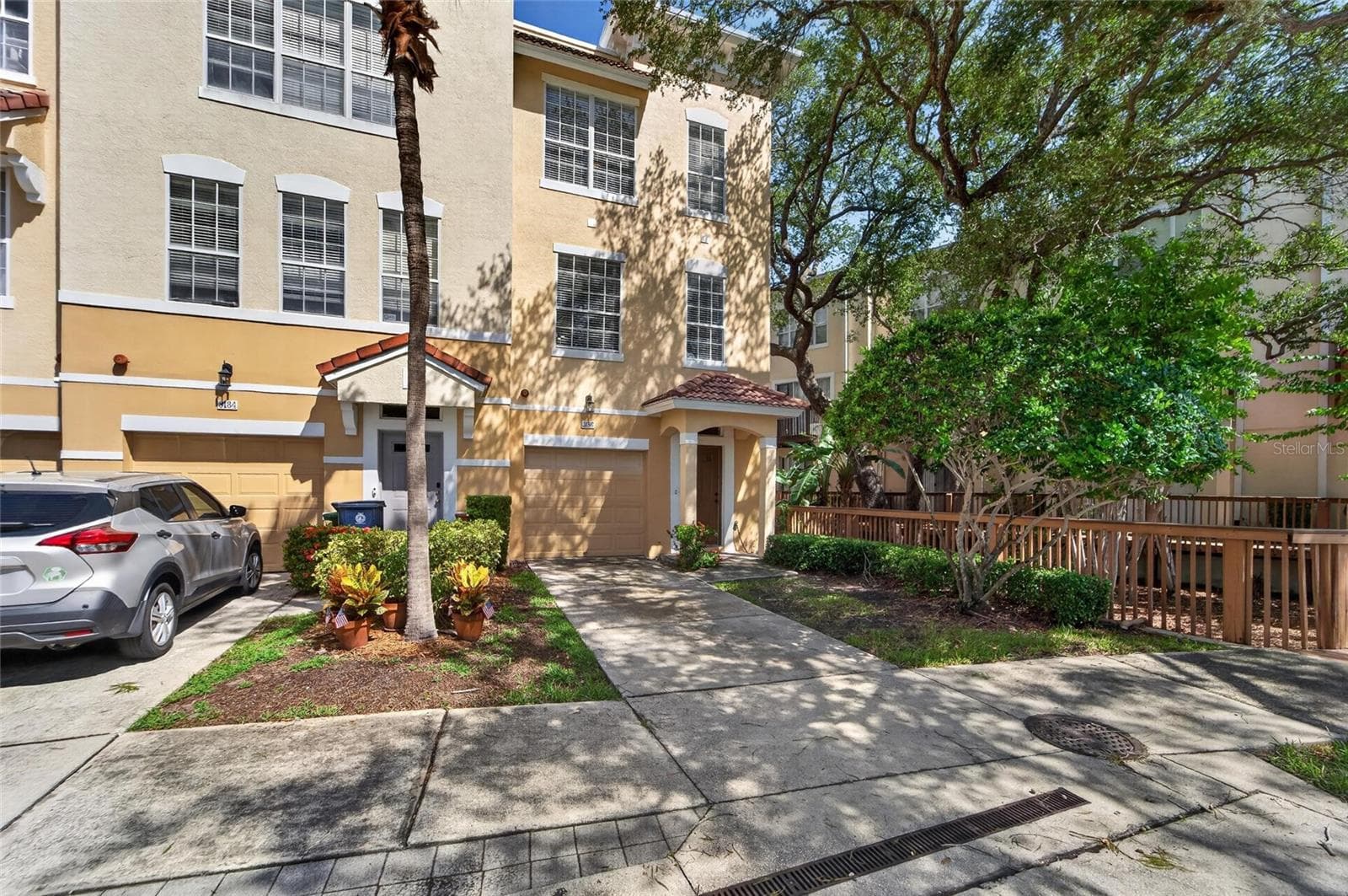Townhouse at 3186 BAYSHORE OAKS DR, TAMPA, photo 4 of 60