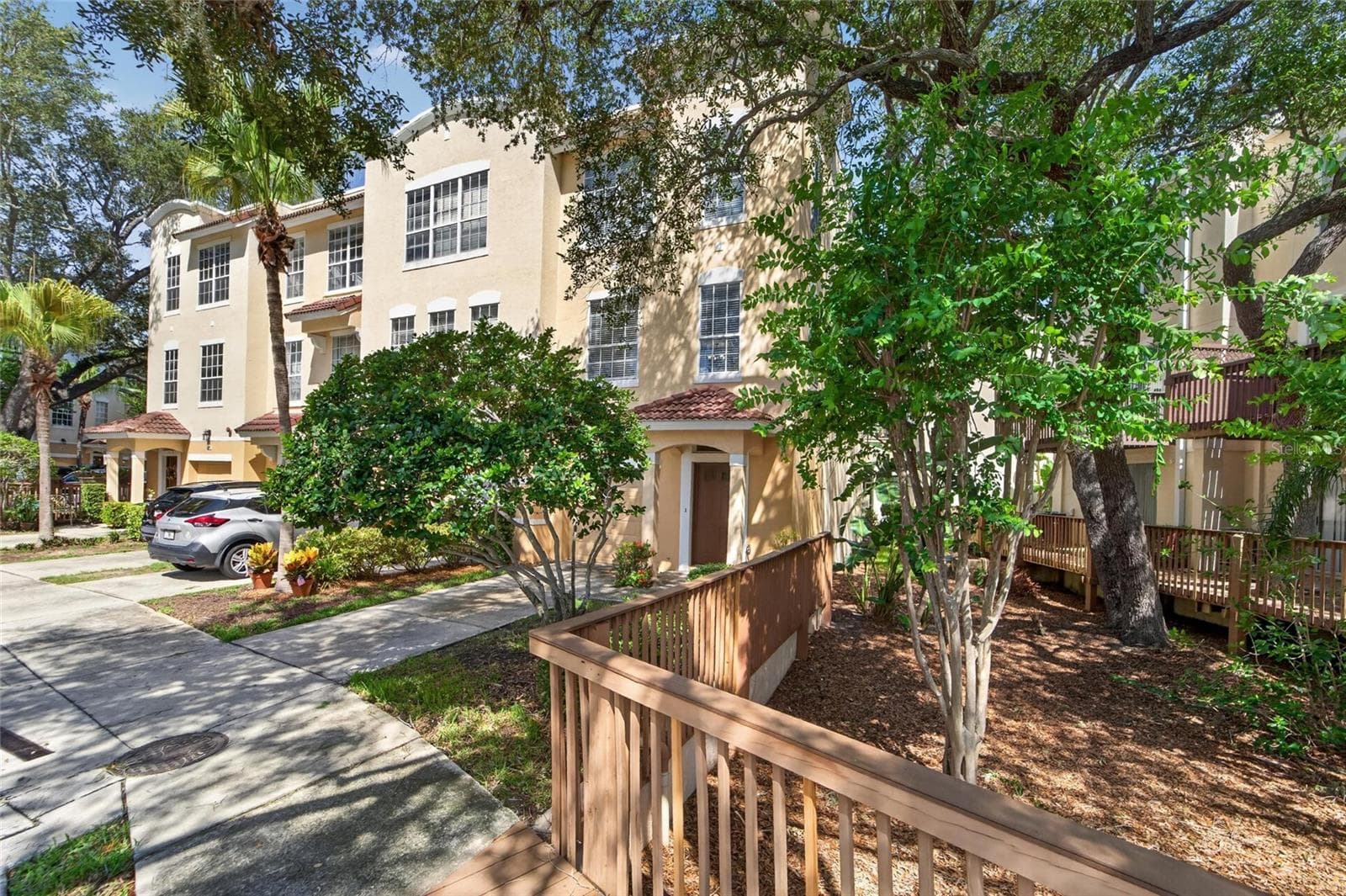 Townhouse at 3186 BAYSHORE OAKS DR, TAMPA, photo 5 of 60