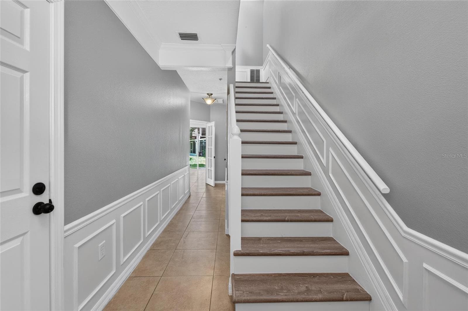 Stairs to 2nd floor - 3186 BAYSHORE OAKS DR, TAMPA