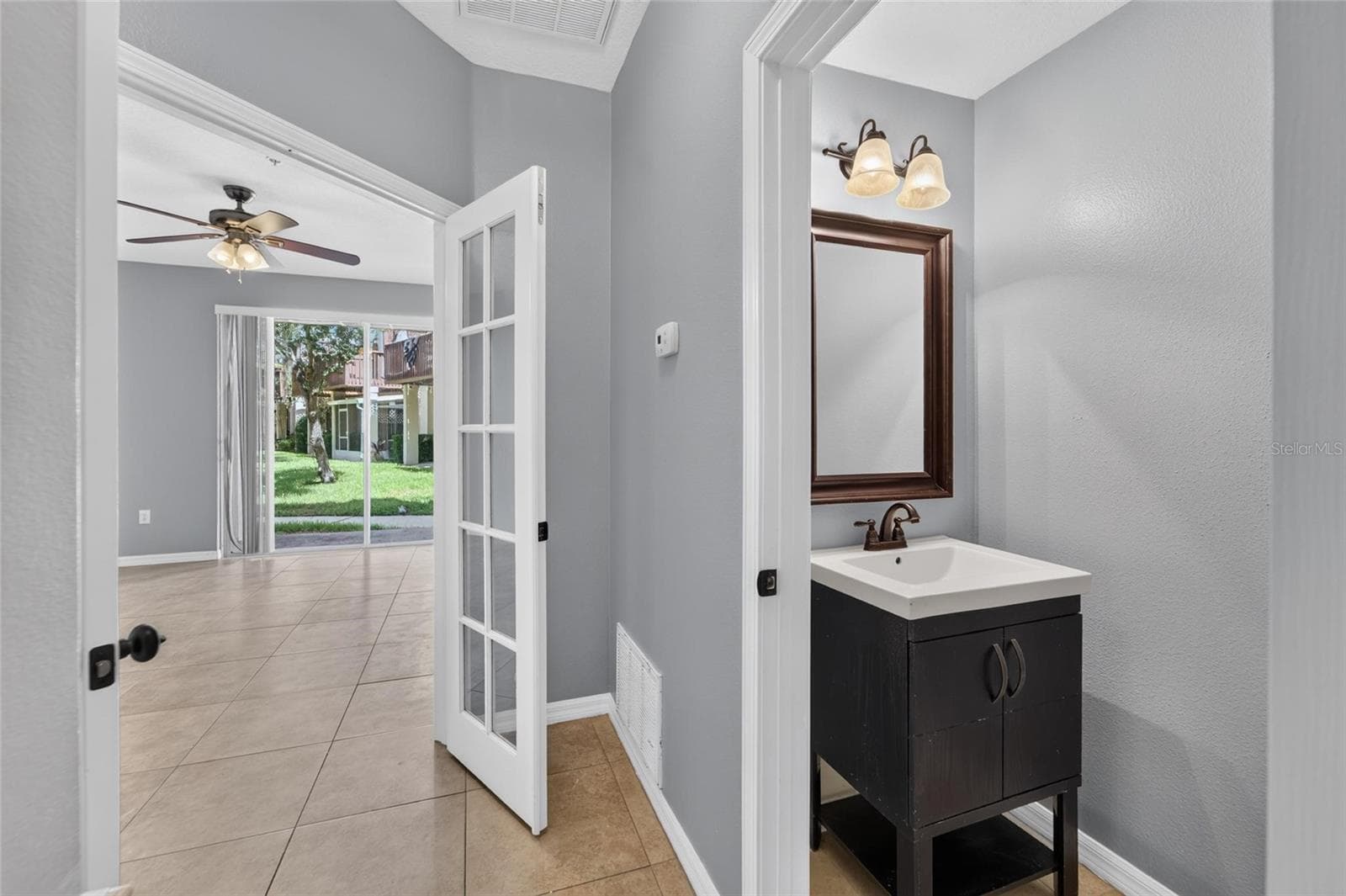 Bathroom area - 3186 BAYSHORE OAKS DR, TAMPA