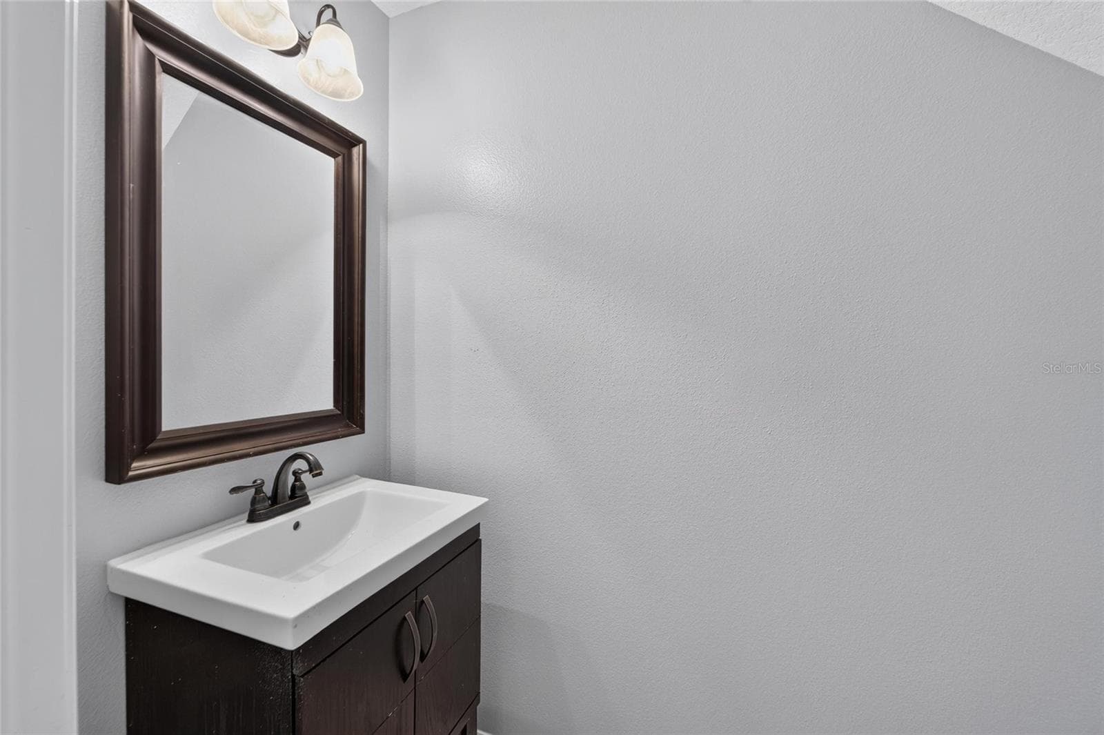 Bathroom area - 3186 BAYSHORE OAKS DR, TAMPA