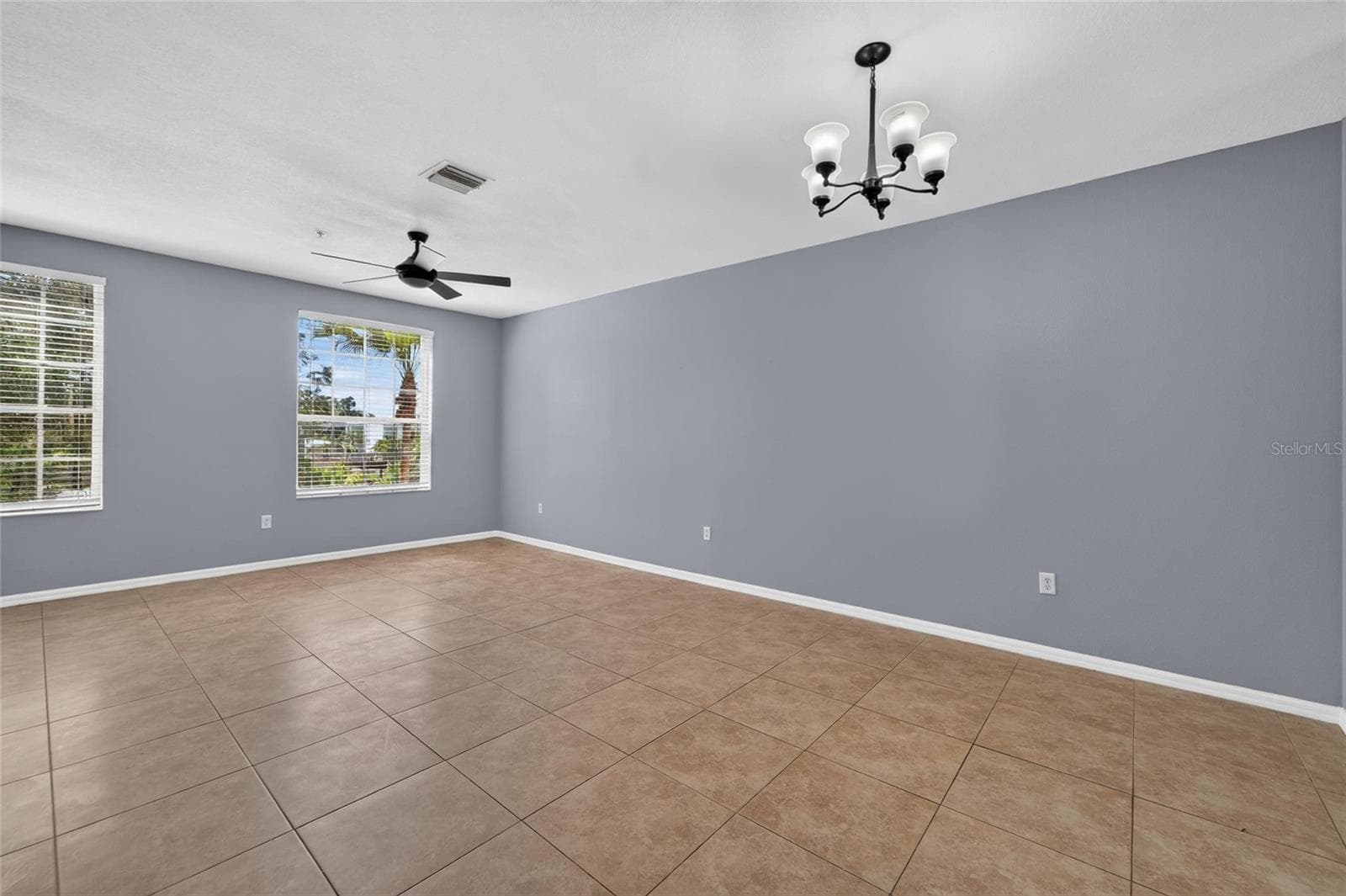 Living room area/family room area - 3186 BAYSHORE OAKS DR, TAMPA