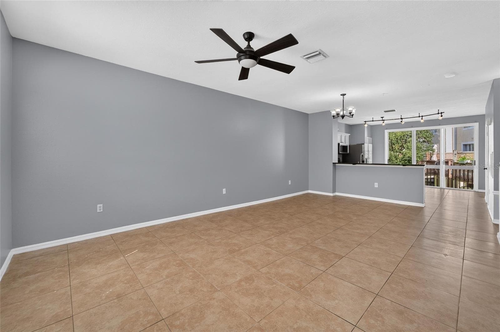 Living room area/family room area - 3186 BAYSHORE OAKS DR, TAMPA