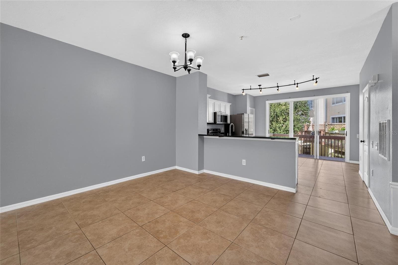 Townhouse at 3186 BAYSHORE OAKS DR, TAMPA, photo 22 of 60