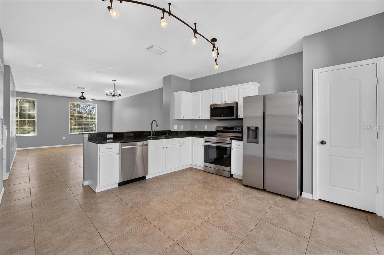 Kitchen - 3186 BAYSHORE OAKS DR, TAMPA