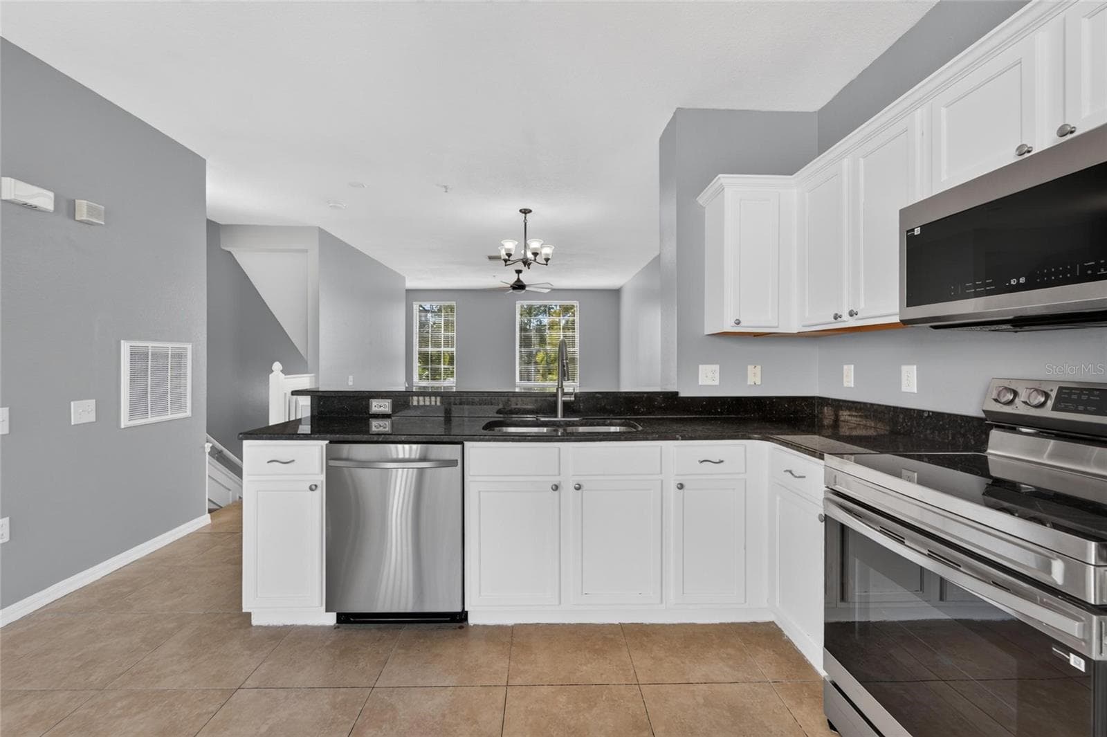 Kitchen - 3186 BAYSHORE OAKS DR, TAMPA