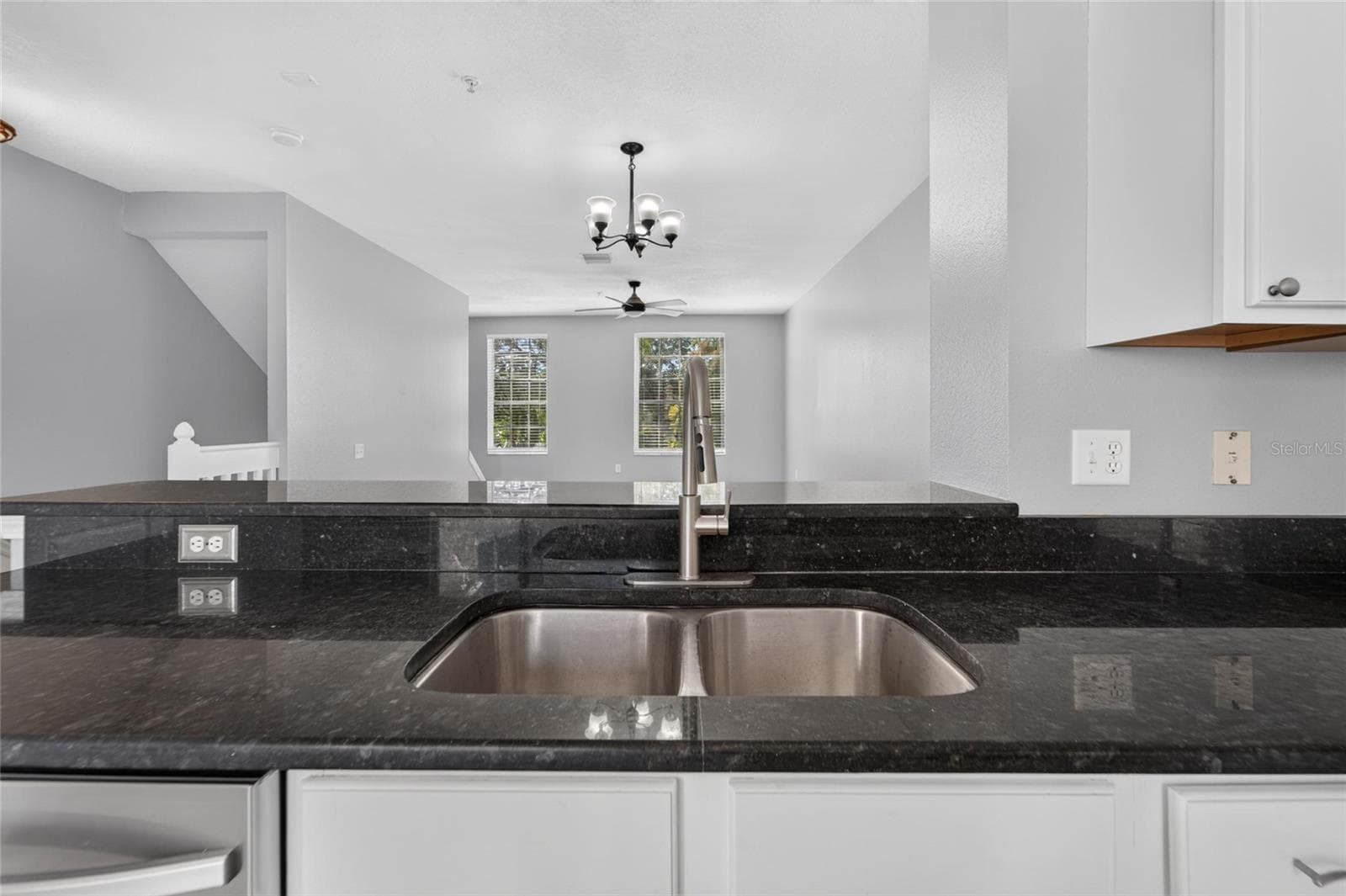 Kitchen - 3186 BAYSHORE OAKS DR, TAMPA