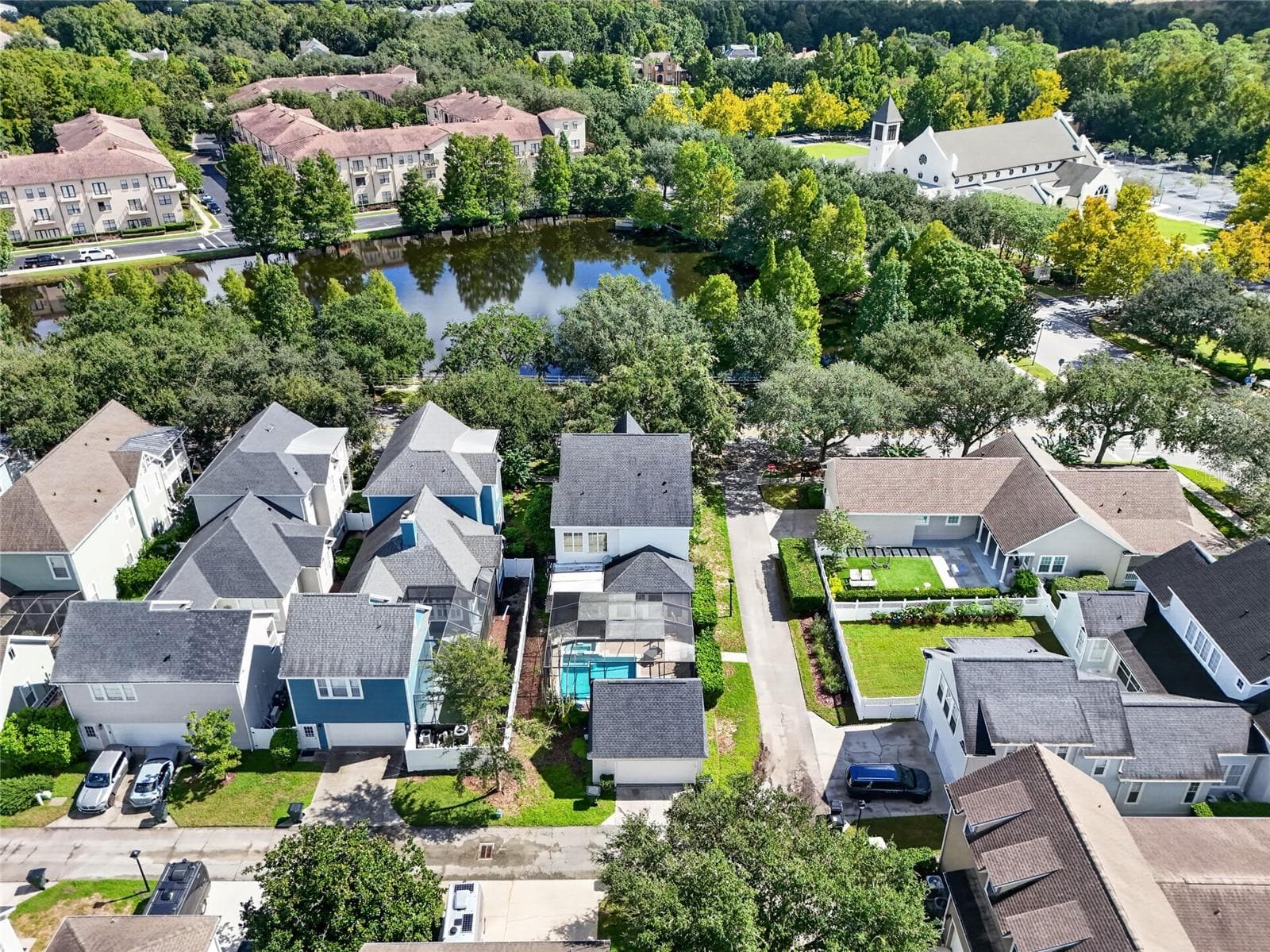 Single Family Residence at 902 WATERSIDE DR, CELEBRATION, photo 46 of 52