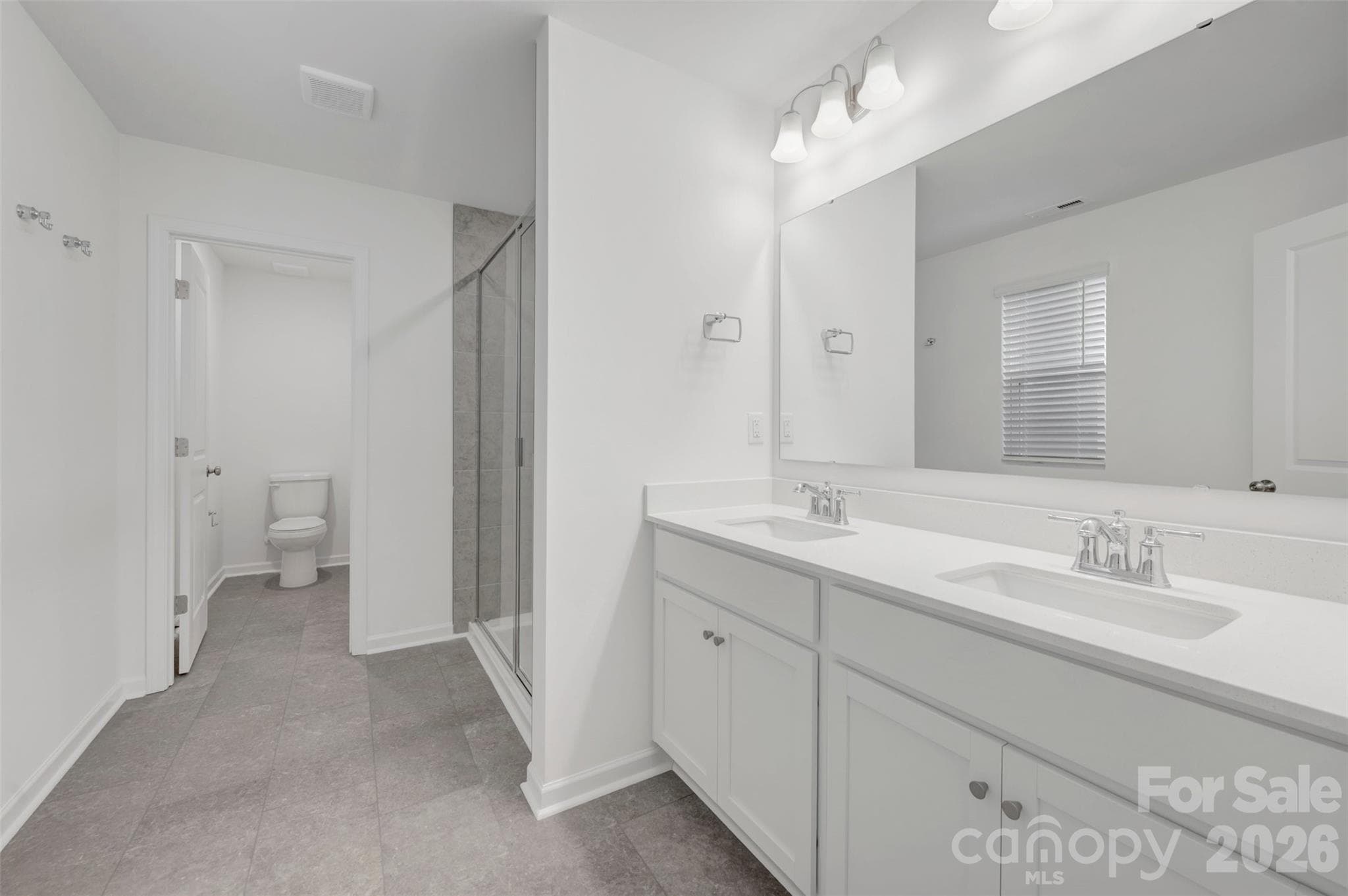 Owner's suite - 1493 Kate Cecil Way, York