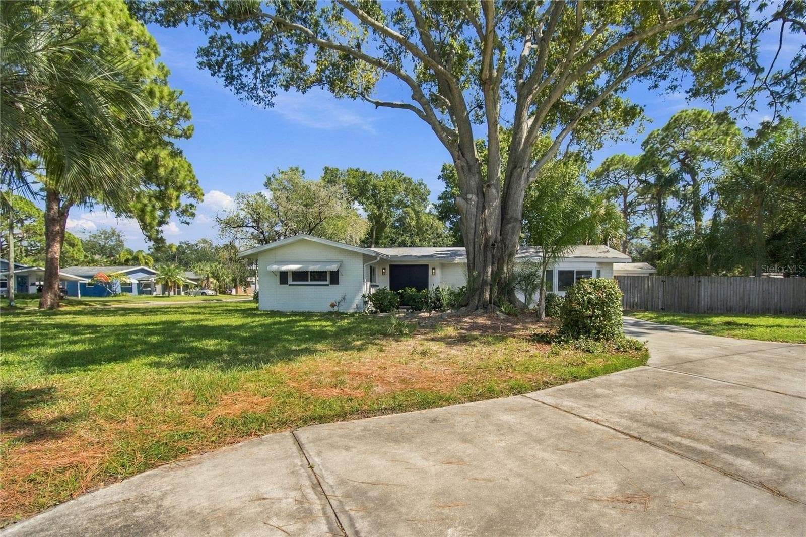 Single Family Residence at 5625 ATLANTIC AVE N, ST PETERSBURG, photo 3 of 44