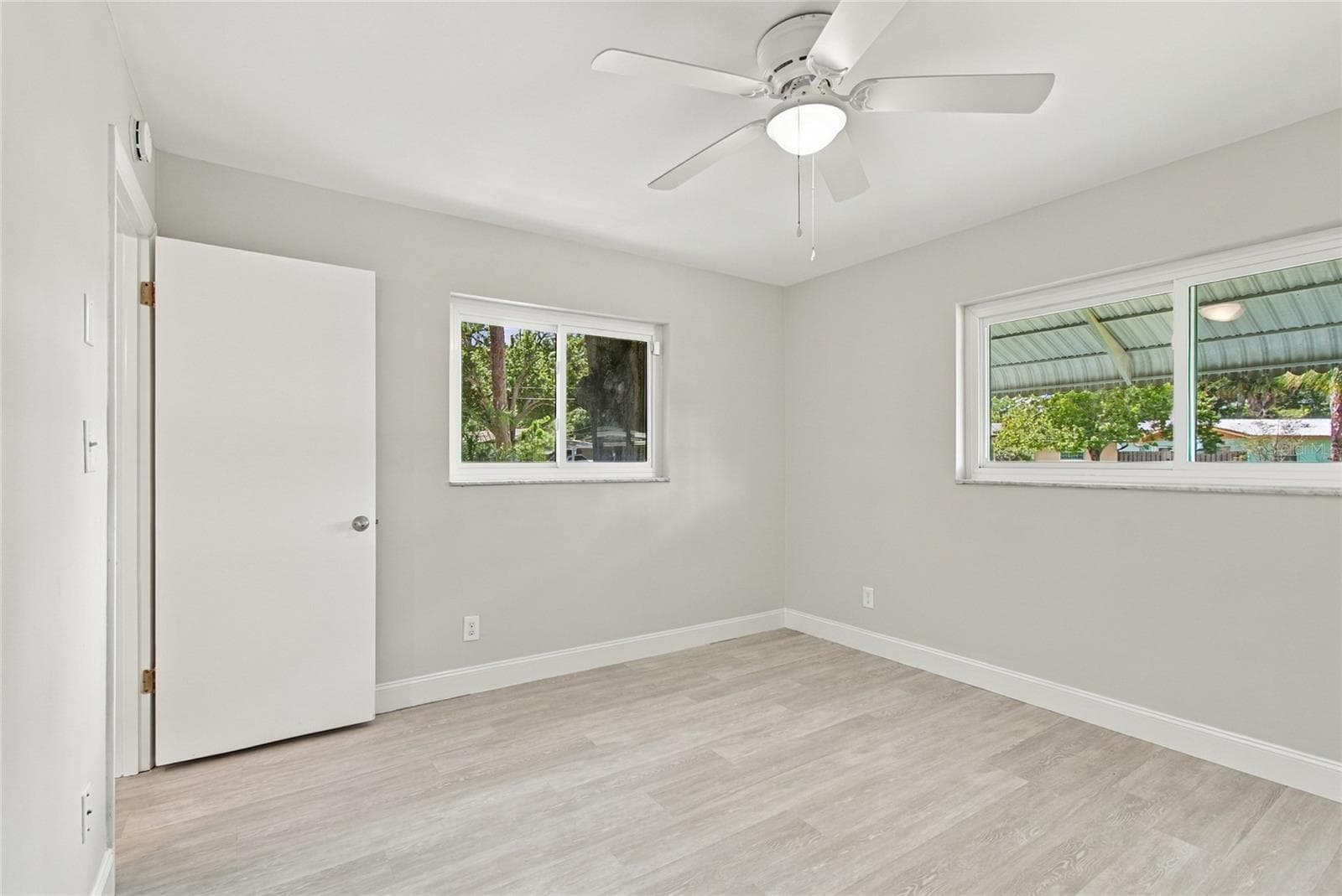 Single Family Residence at 5625 ATLANTIC AVE N, ST PETERSBURG, photo 22 of 44