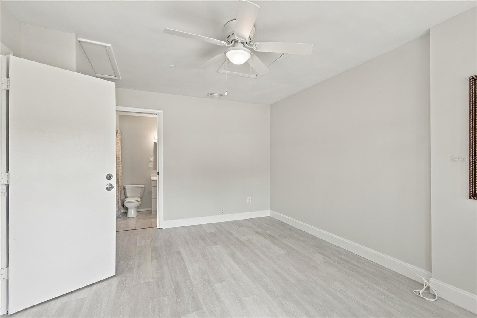 Single Family Residence at 5625 ATLANTIC AVE N, ST PETERSBURG, photo 24 of 44