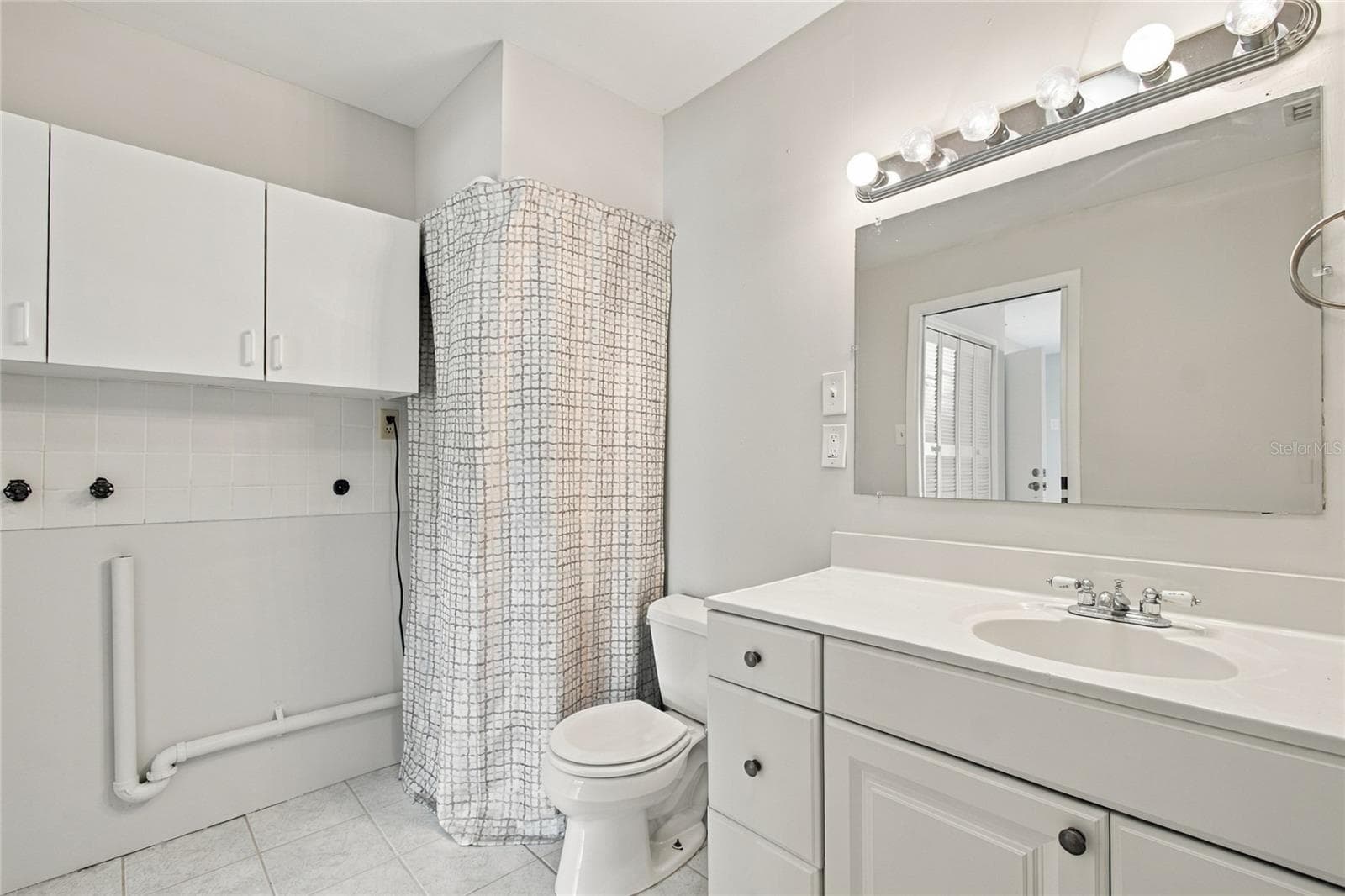 Single Family Residence at 5625 ATLANTIC AVE N, ST PETERSBURG, photo 28 of 44