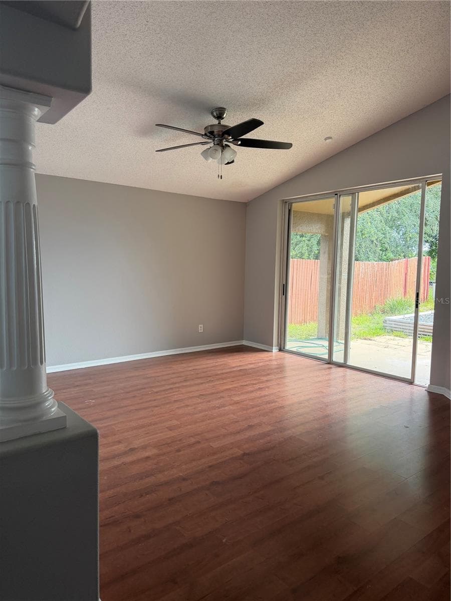 Single Family Residence at 1079 STONEHAM DR, GROVELAND, photo 2 of 18