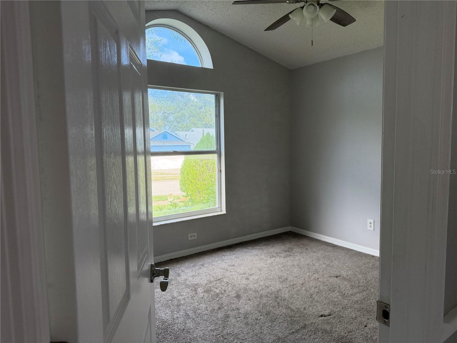 Single Family Residence at 1079 STONEHAM DR, GROVELAND, photo 4 of 18