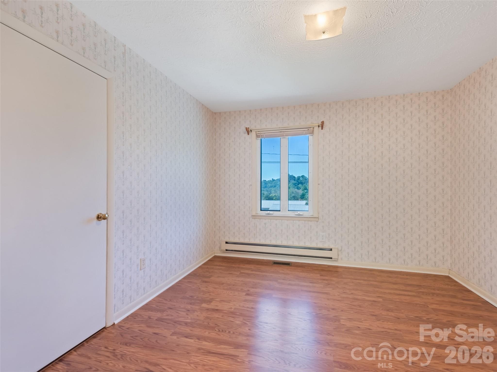 Single Family Residence at 158 Candlelight Circle, Clyde, photo 25 of 32
