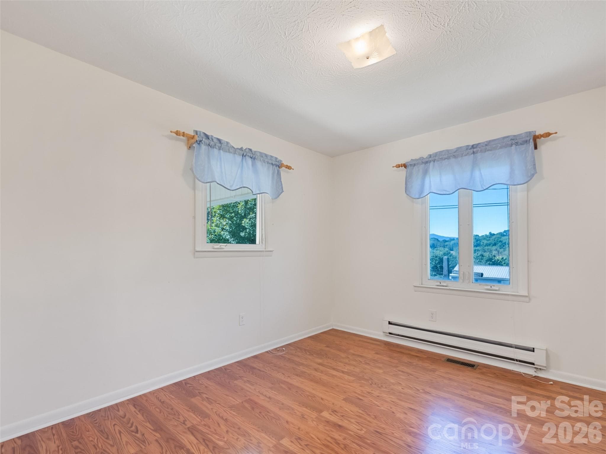 Single Family Residence at 158 Candlelight Circle, Clyde, photo 30 of 32