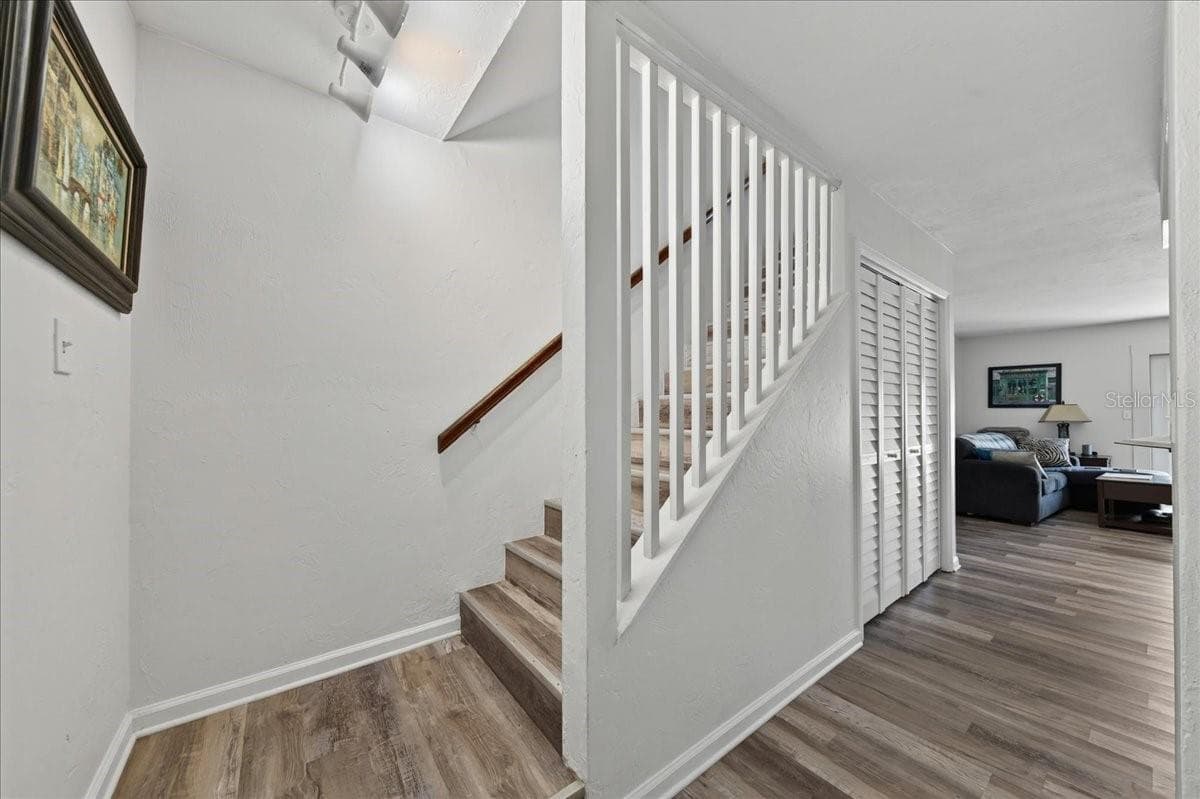 Unit 843 foyer and staircase - 841 E 14TH AVE, NEW SMYRNA BEACH
