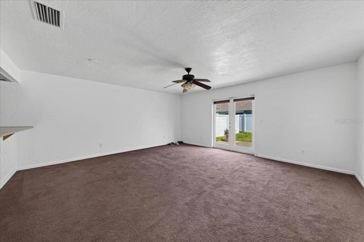 Unit 845 living room - 841 E 14TH AVE, NEW SMYRNA BEACH