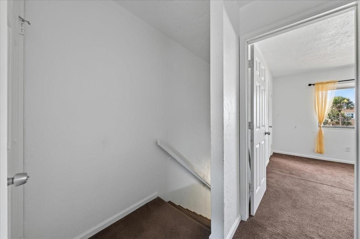 Unit 845 upstairs hallway - 841 E 14TH AVE, NEW SMYRNA BEACH