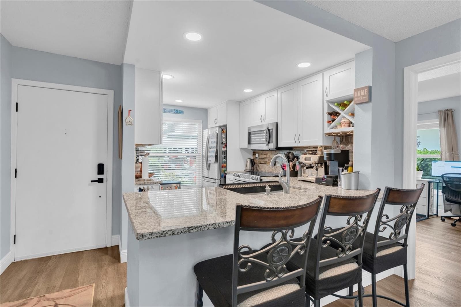Condominium at 6210 SUN BLVD #101, ST PETERSBURG, photo 6 of 43
