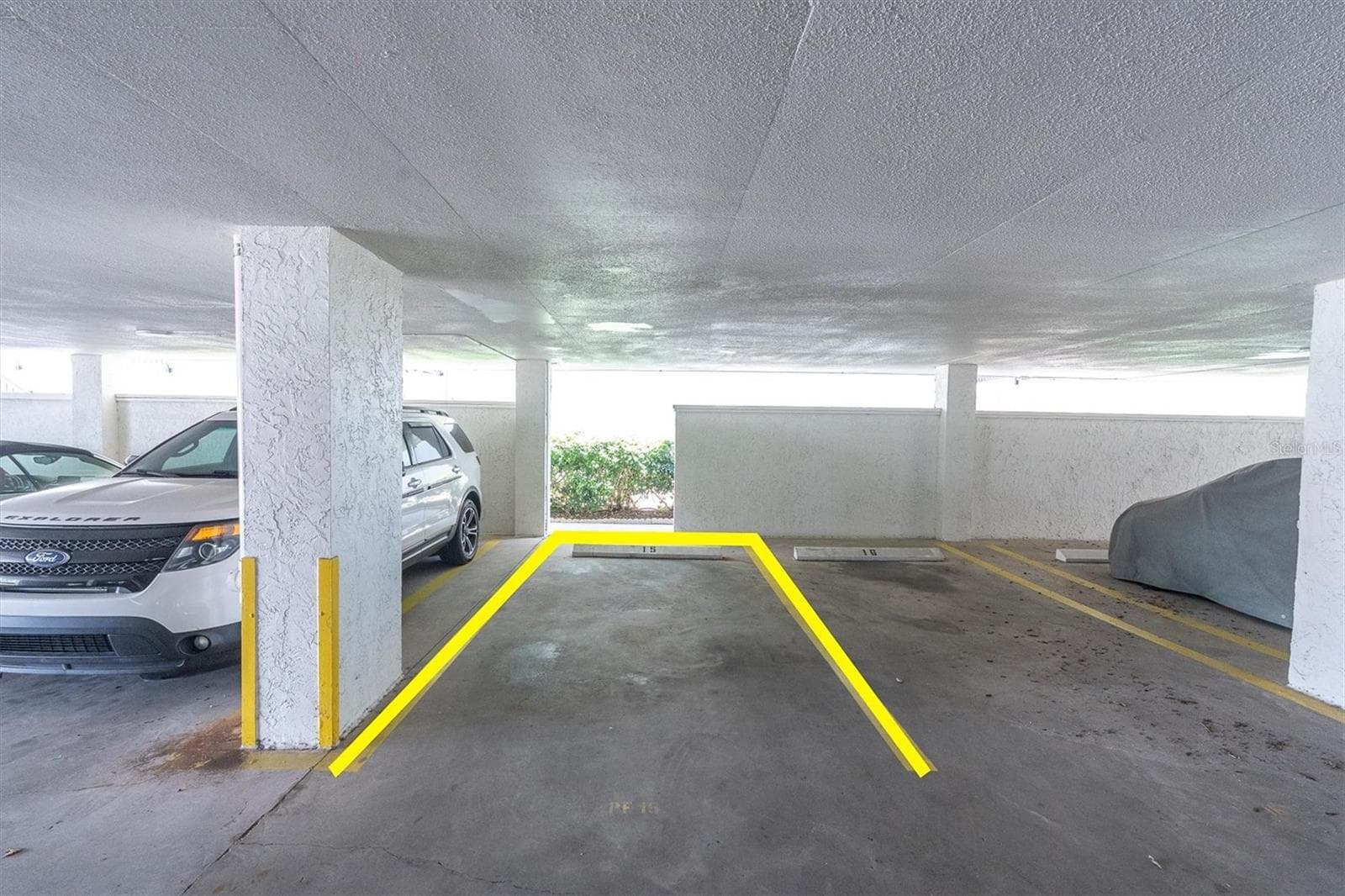 Condominium at 6210 SUN BLVD #101, ST PETERSBURG, photo 27 of 43