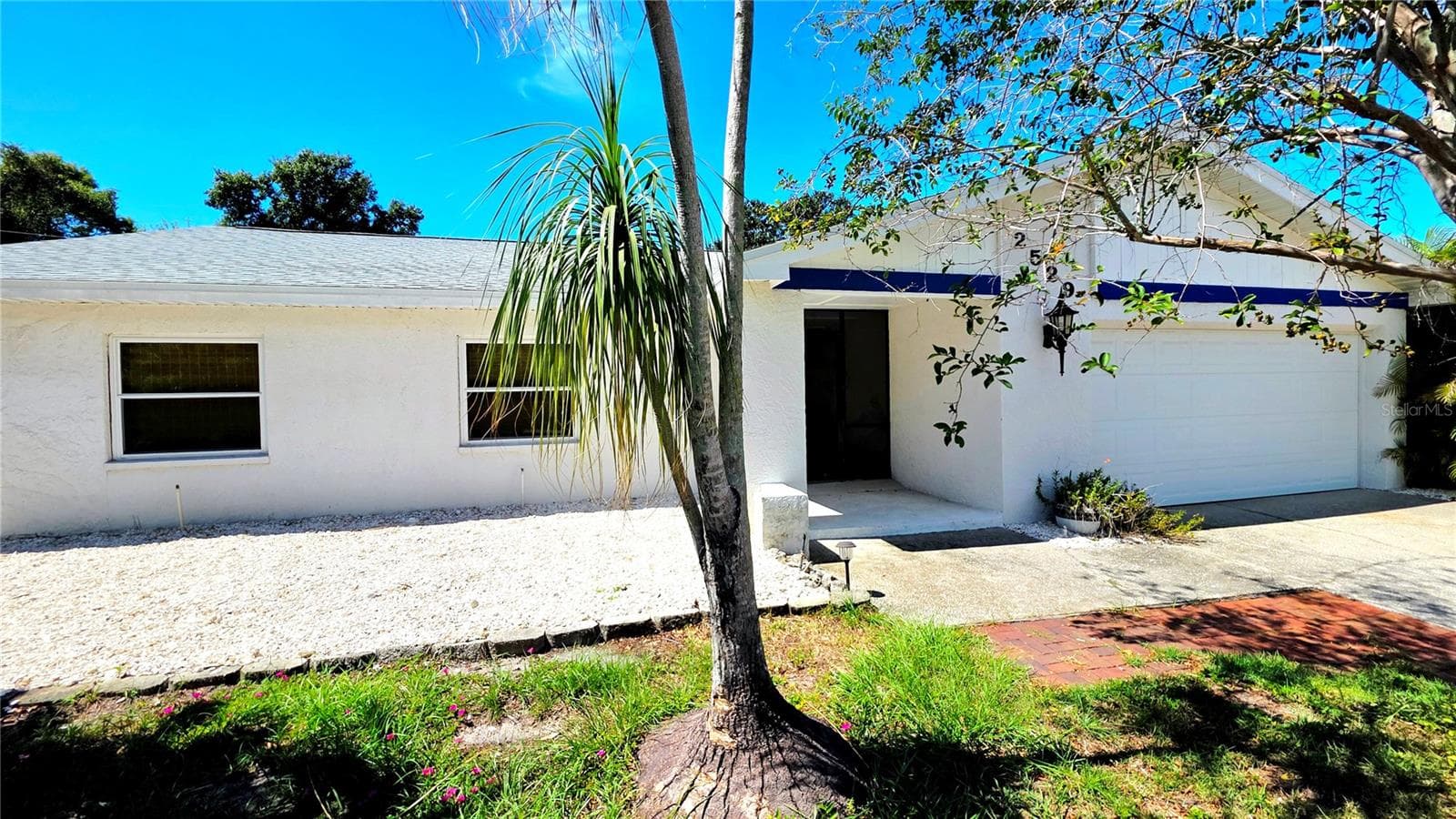 Single Family Residence at 2529 INDIGO DR, DUNEDIN, photo 4 of 75