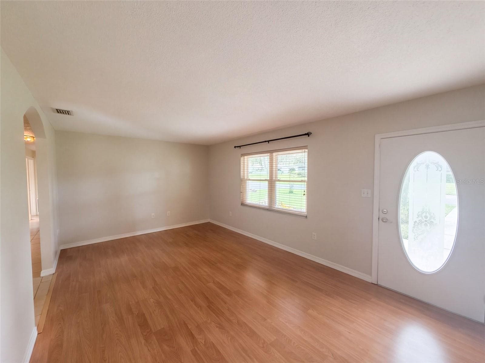 Single Family Residence at 2716 CHARLESTON DR, PLANT CITY, photo 5 of 14