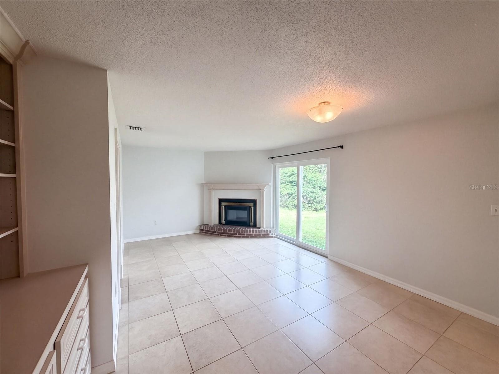 Single Family Residence at 2716 CHARLESTON DR, PLANT CITY, photo 13 of 14