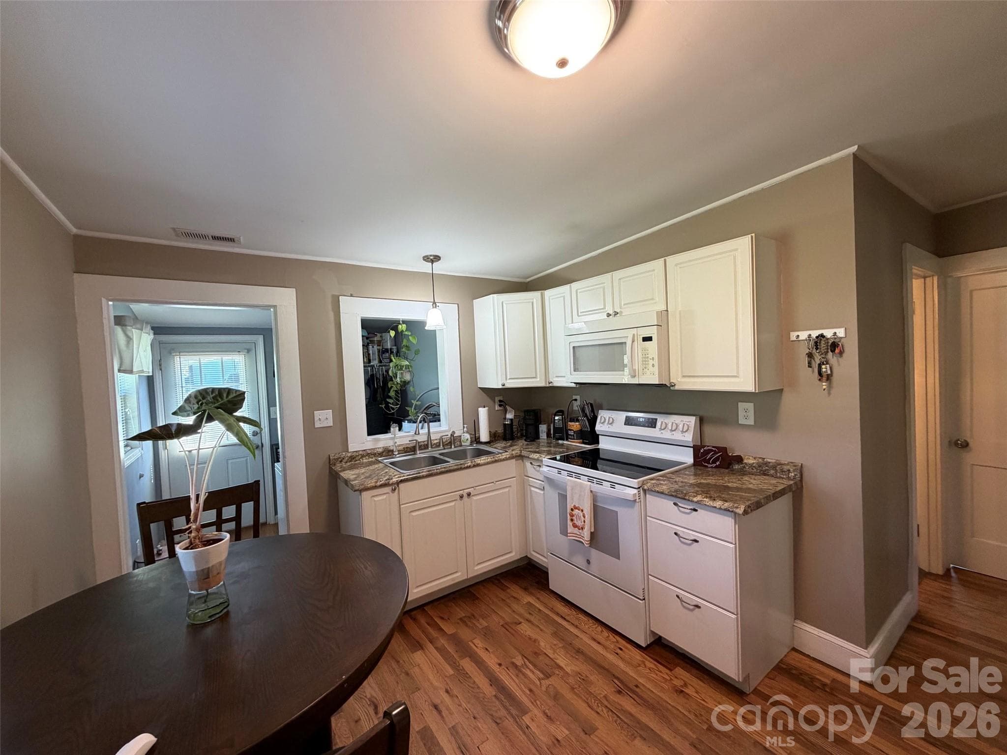 Single Family Residence at 41 Whitner Drive, Marion, photo 14 of 43