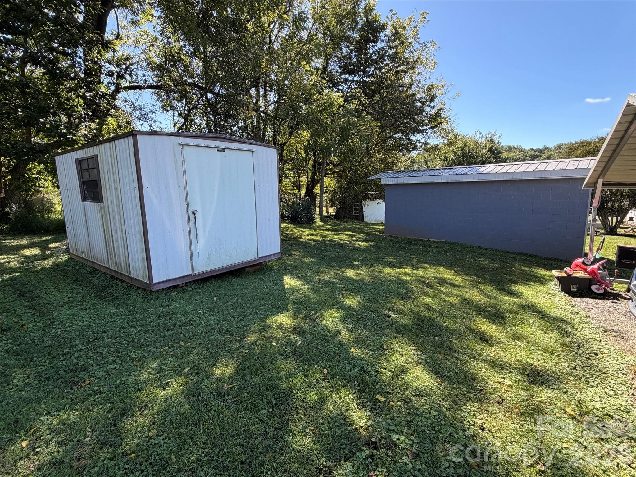 Single Family Residence at 41 Whitner Drive, Marion, photo 33 of 43