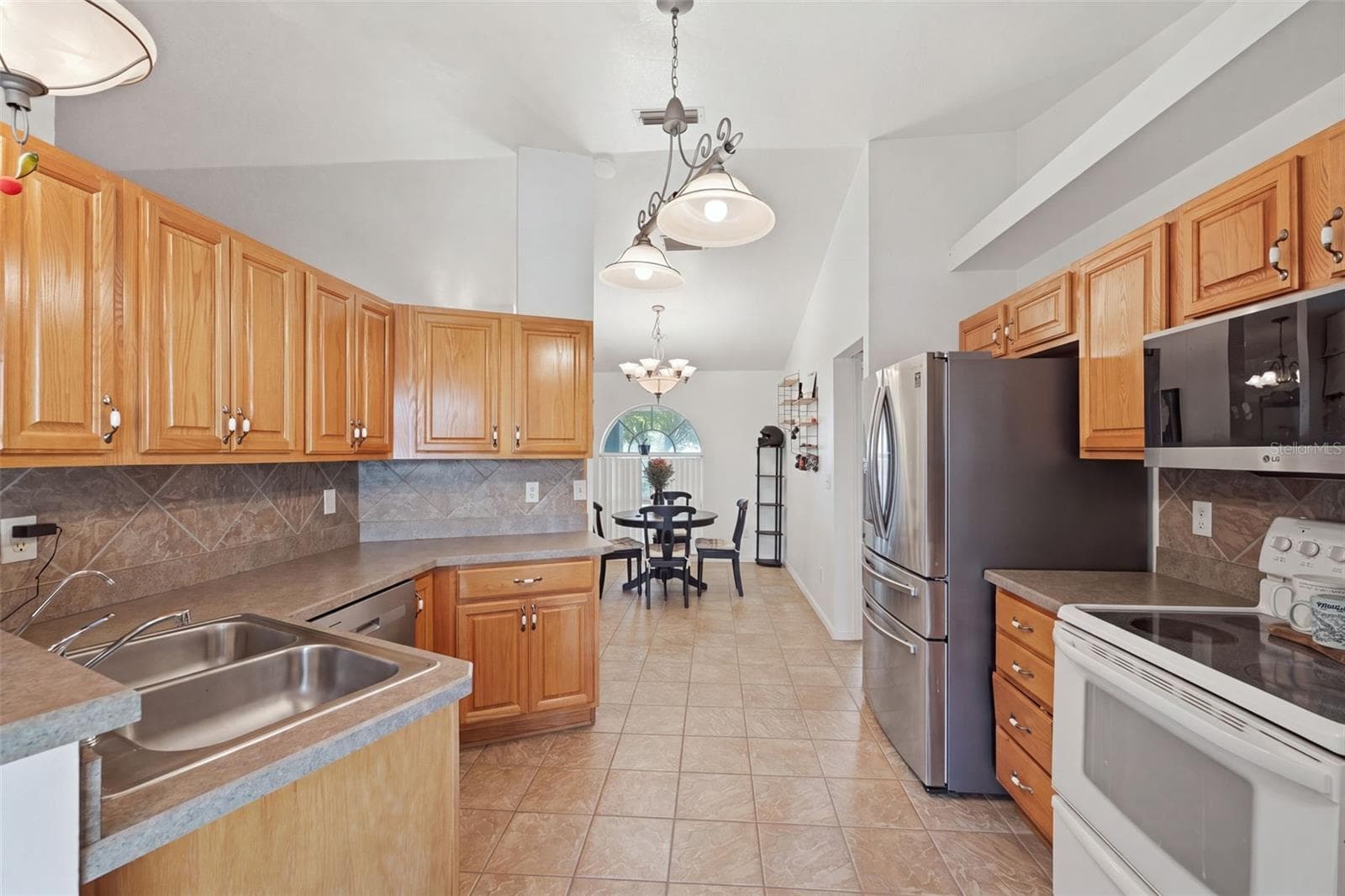 Single Family Residence at 8663 SE 60TH AVE, OCALA, photo 14 of 52