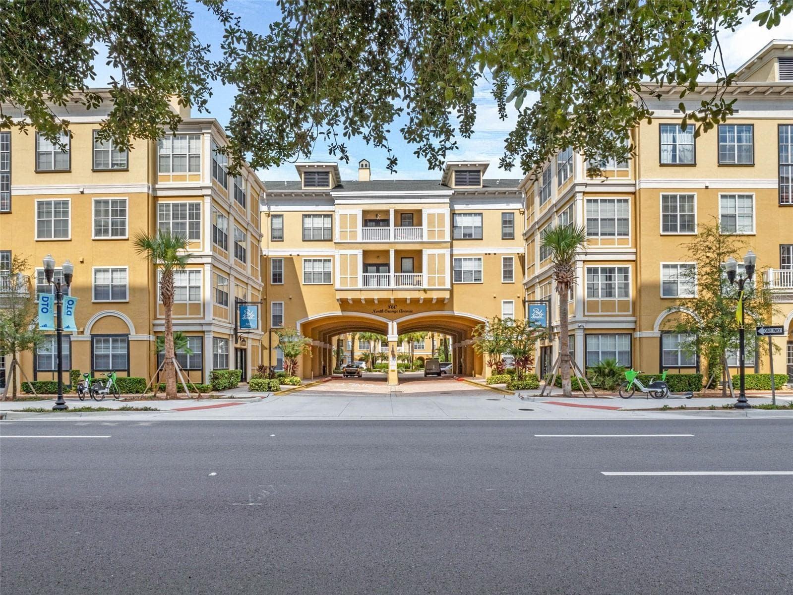 860 N ORANGE AVE #112