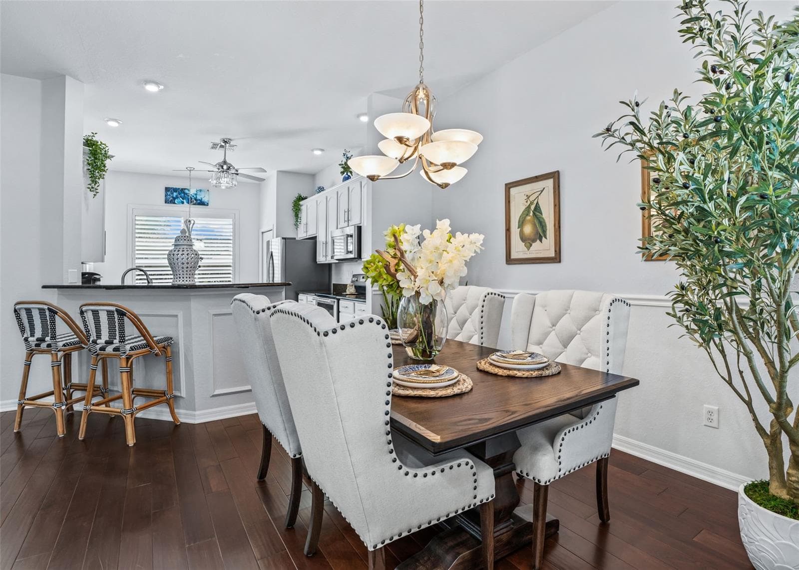 Dining area w/Designer Chandelier - 12056 SE 178TH ST, SUMMERFIELD