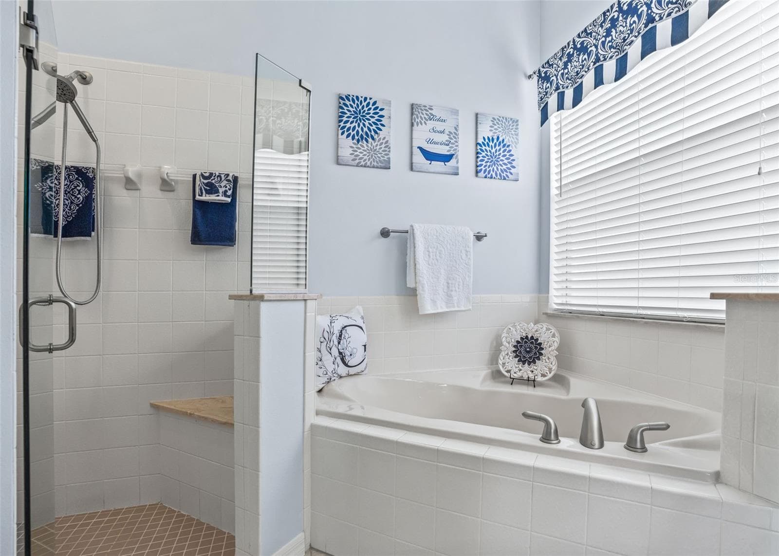 Tiled Walk in Shower - 12056 SE 178TH ST, SUMMERFIELD