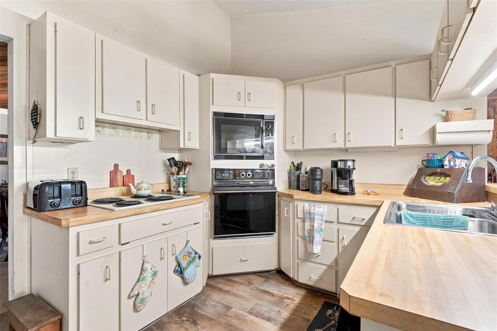Kitchen - 10131 SE 170TH LN, SUMMERFIELD