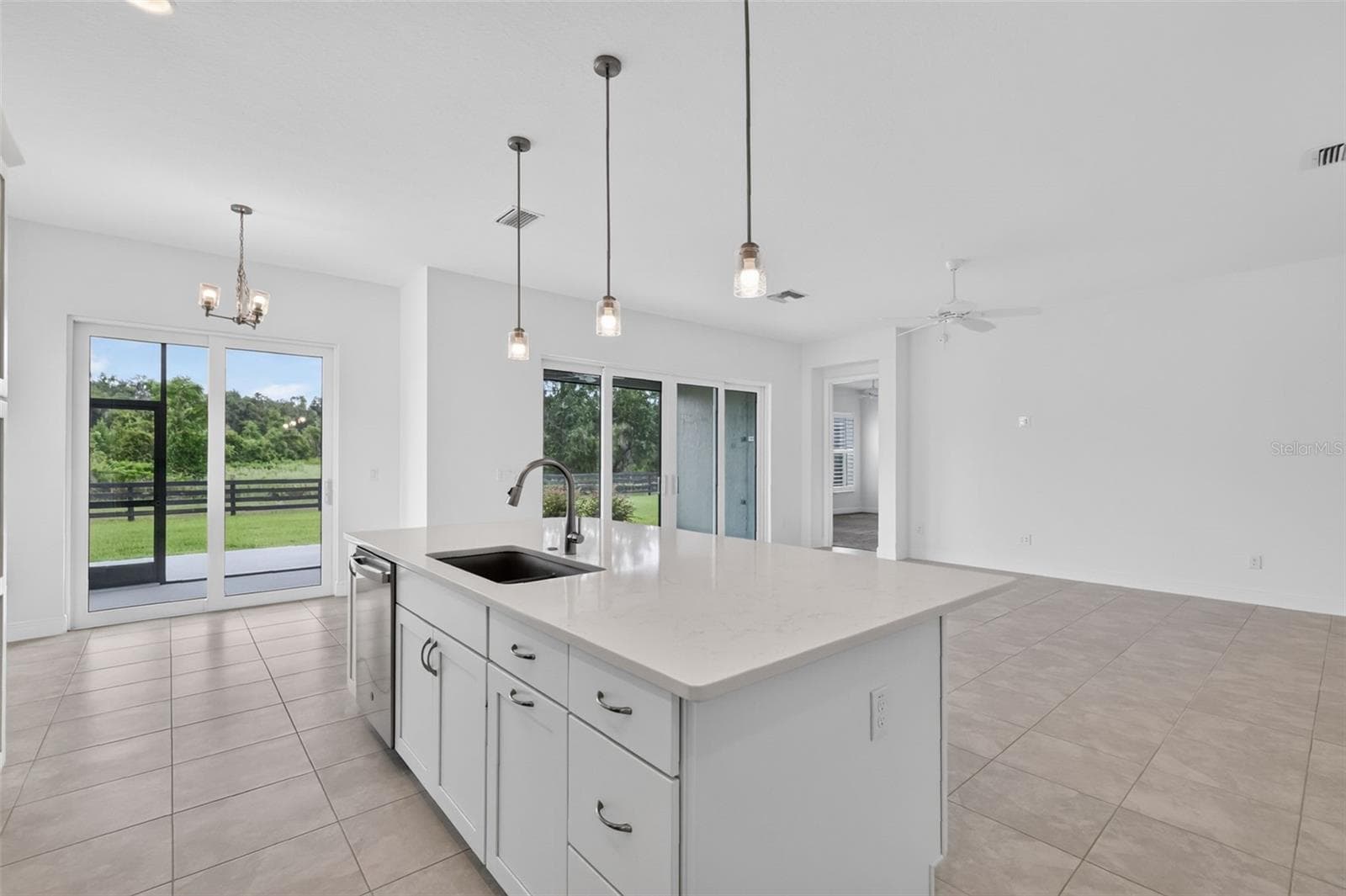 Kitchen and Dinette - 654 SHIVERS LOOP, THE VILLAGES