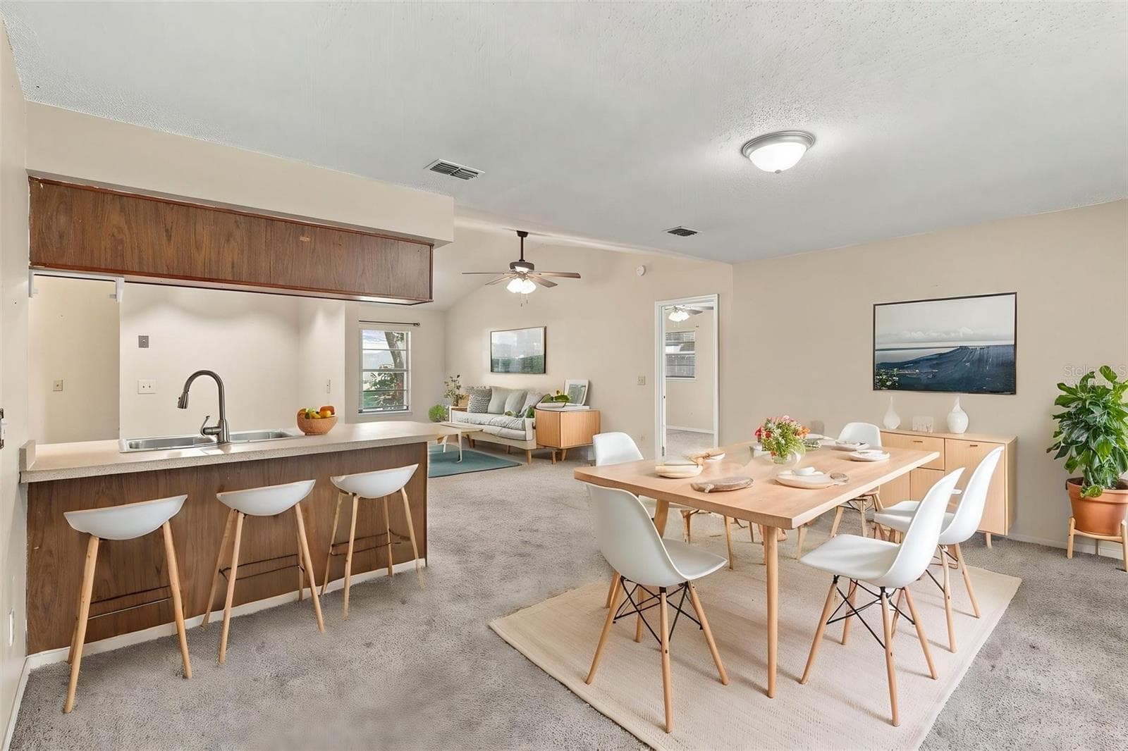 Virtually Staged - 1249 HOWLAND BLVD, DELTONA
