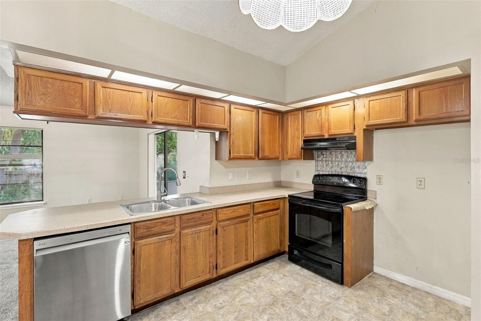 Single Family Residence at 1249 HOWLAND BLVD, DELTONA, photo 16 of 41